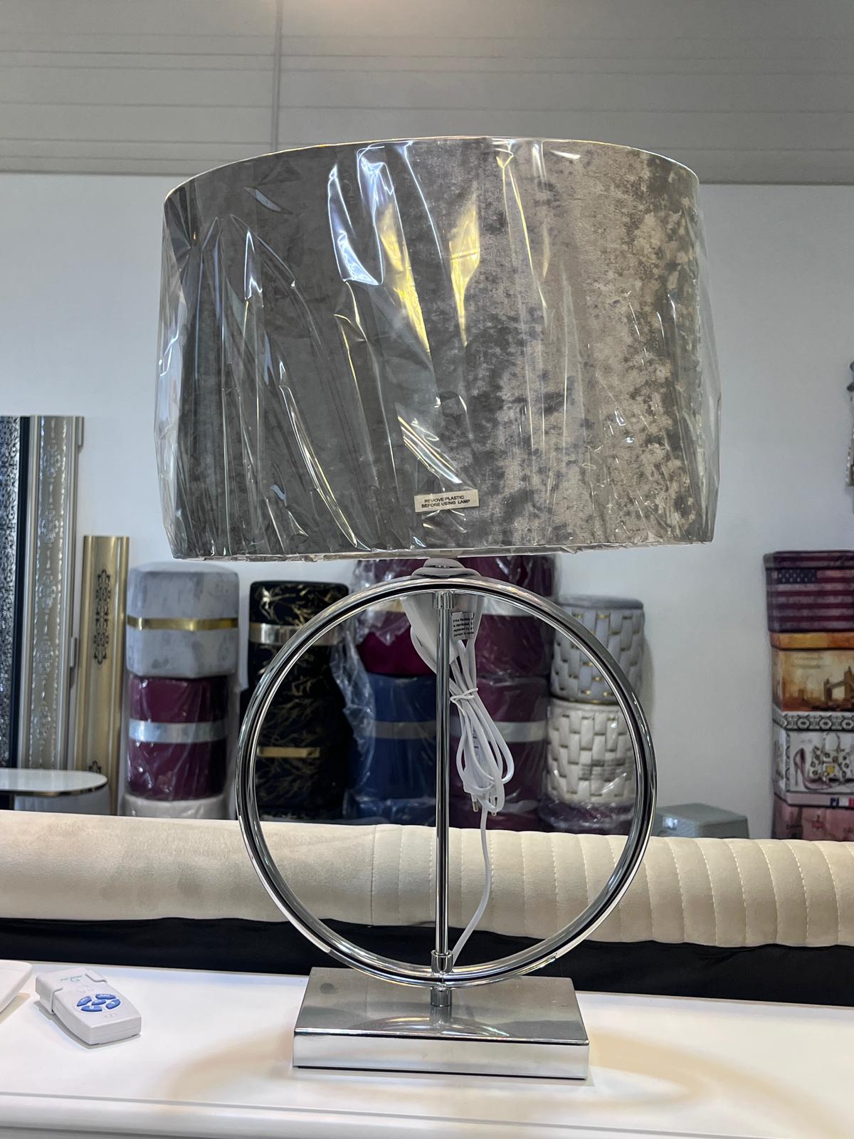 Lampe design cercle chromé – Abat-jour gris argent