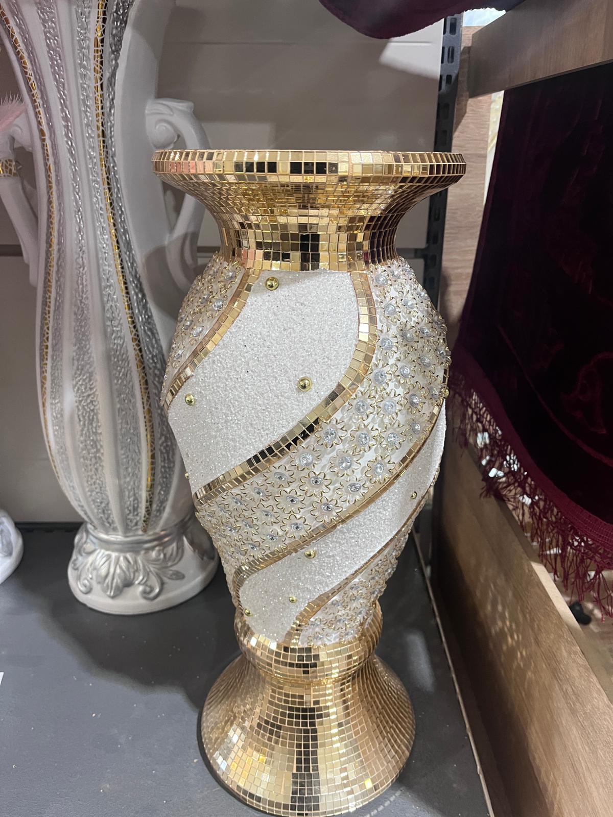 Décoration Torsadée Pailletée Or - Design Éclatant et Festif