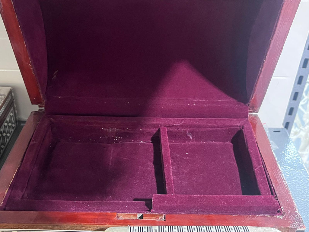 Boîte Souvenir Décorative avec Serrure et Doublure Pourpre